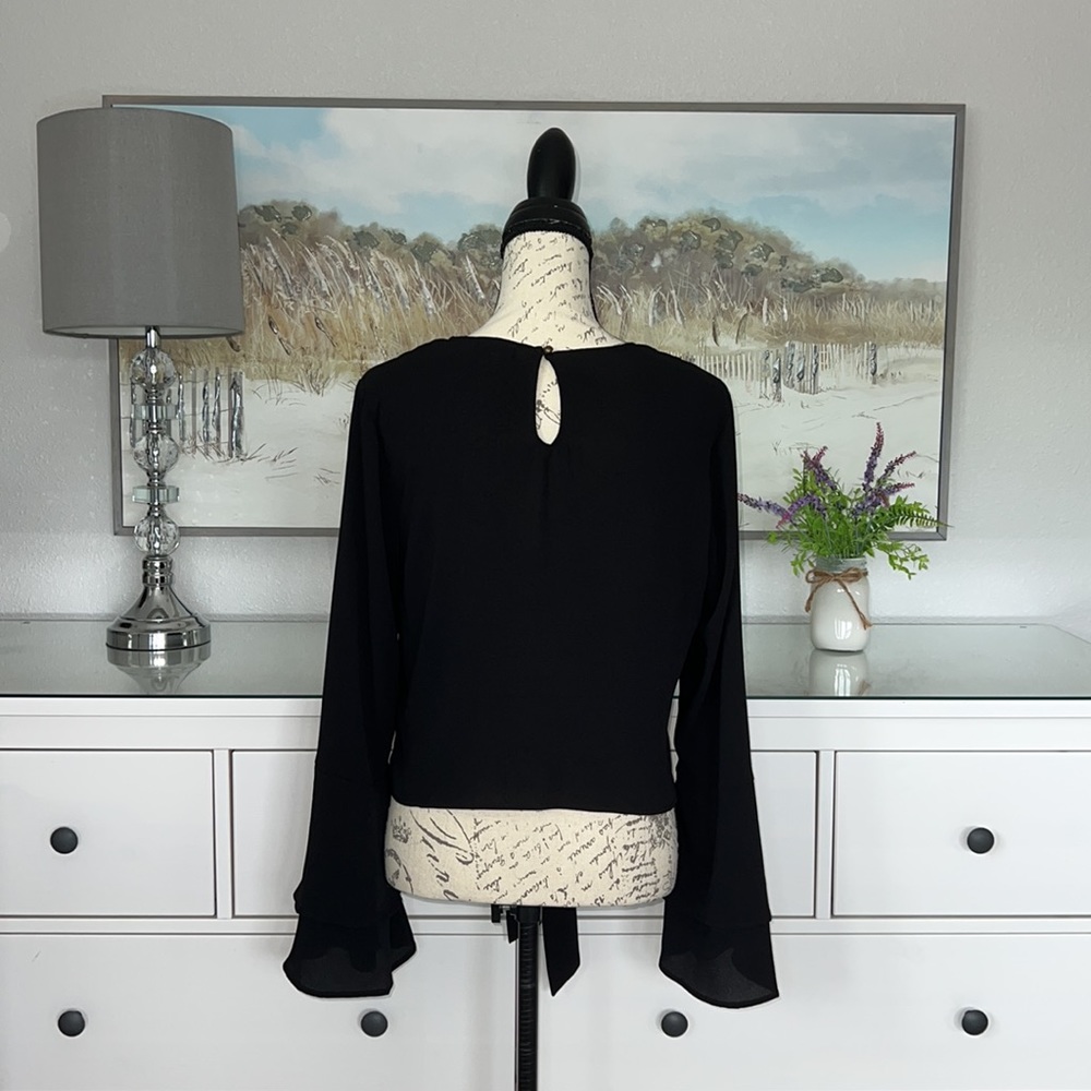 Self 💚 Esteem Bell Sleeve Mid-Crop Pullover Sheer Tie Front Blouse in Jet-black - Picture 3 of 8